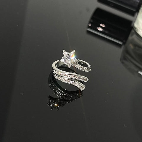 Rhinestone Star Twirl Ring